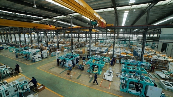 0.6Mpa Tam Otomatik Pirinç Vakum Paketleme Makinesi 6 Taraflı Tuğla Şekli ISO9001